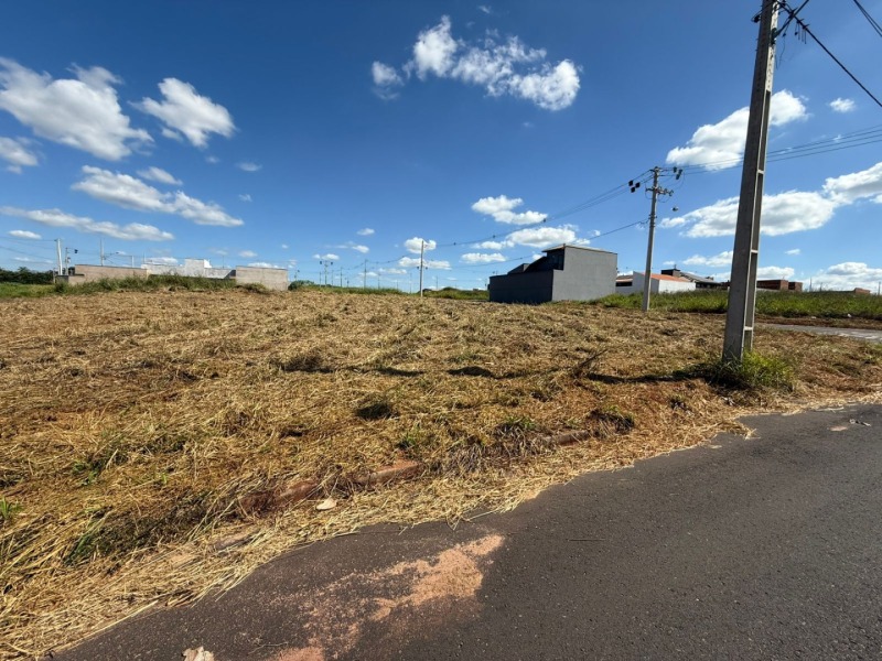 LOTE 004 1 Terreno Lote 19 da Quadra 02 Loteamento ¨PAPINI E BARRETO¨, localizado em Américo De Campos - SP