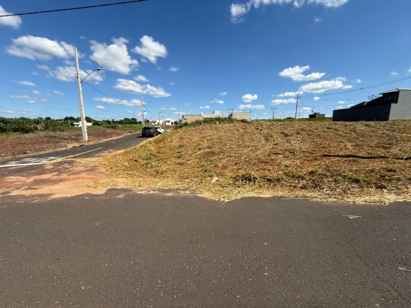 LOTE 008 1 Terreno Lote 18 da Quadra 04, localizado em Américo De Campos - SP