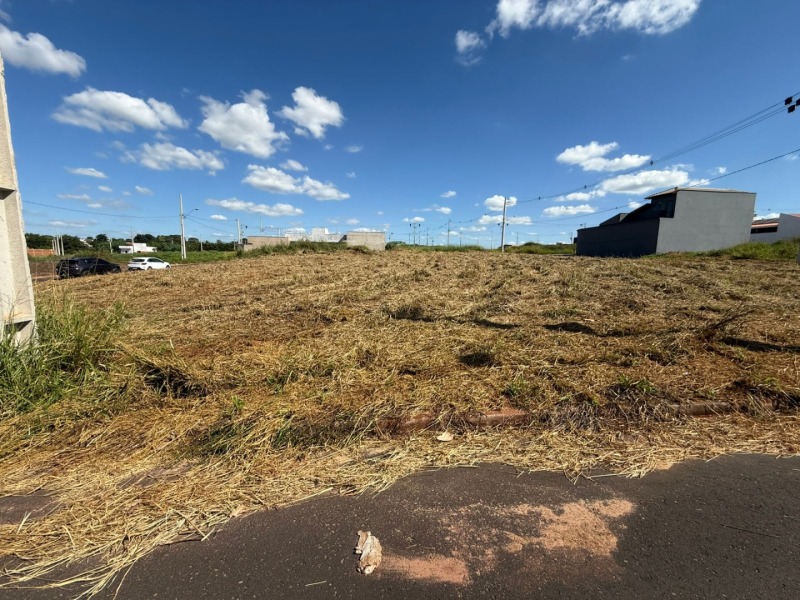 LOTE 008 1 Terreno Lote 18 da Quadra 04, localizado em Américo De Campos - SP