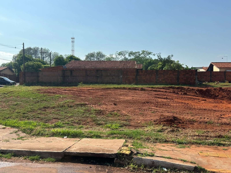 Terreno no Núcleo Dorival Docusse (foto 2 de 4)